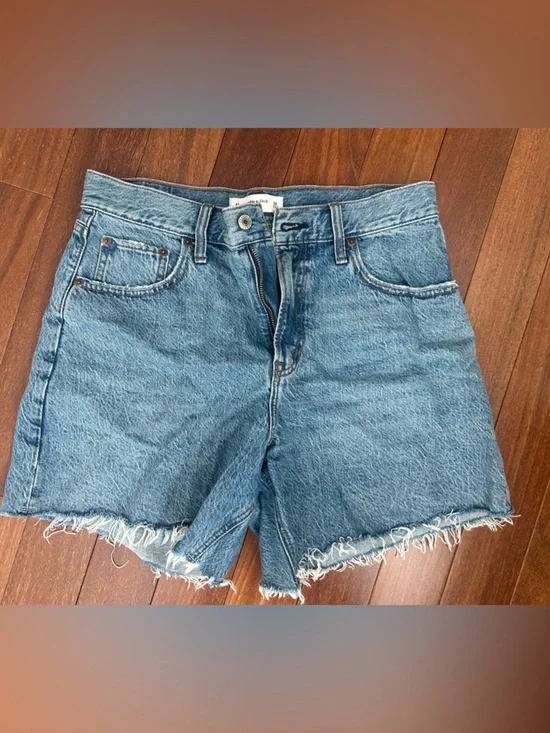 Abercrombie “The Loose Short” High Rise Women’s Size 8 - Picture 1 of 1